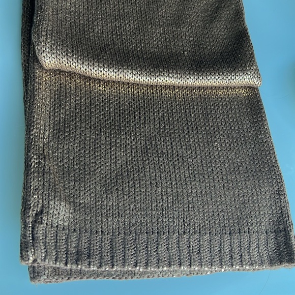 Club Monaco Gold Knitted Scarf - Picture 6 of 6